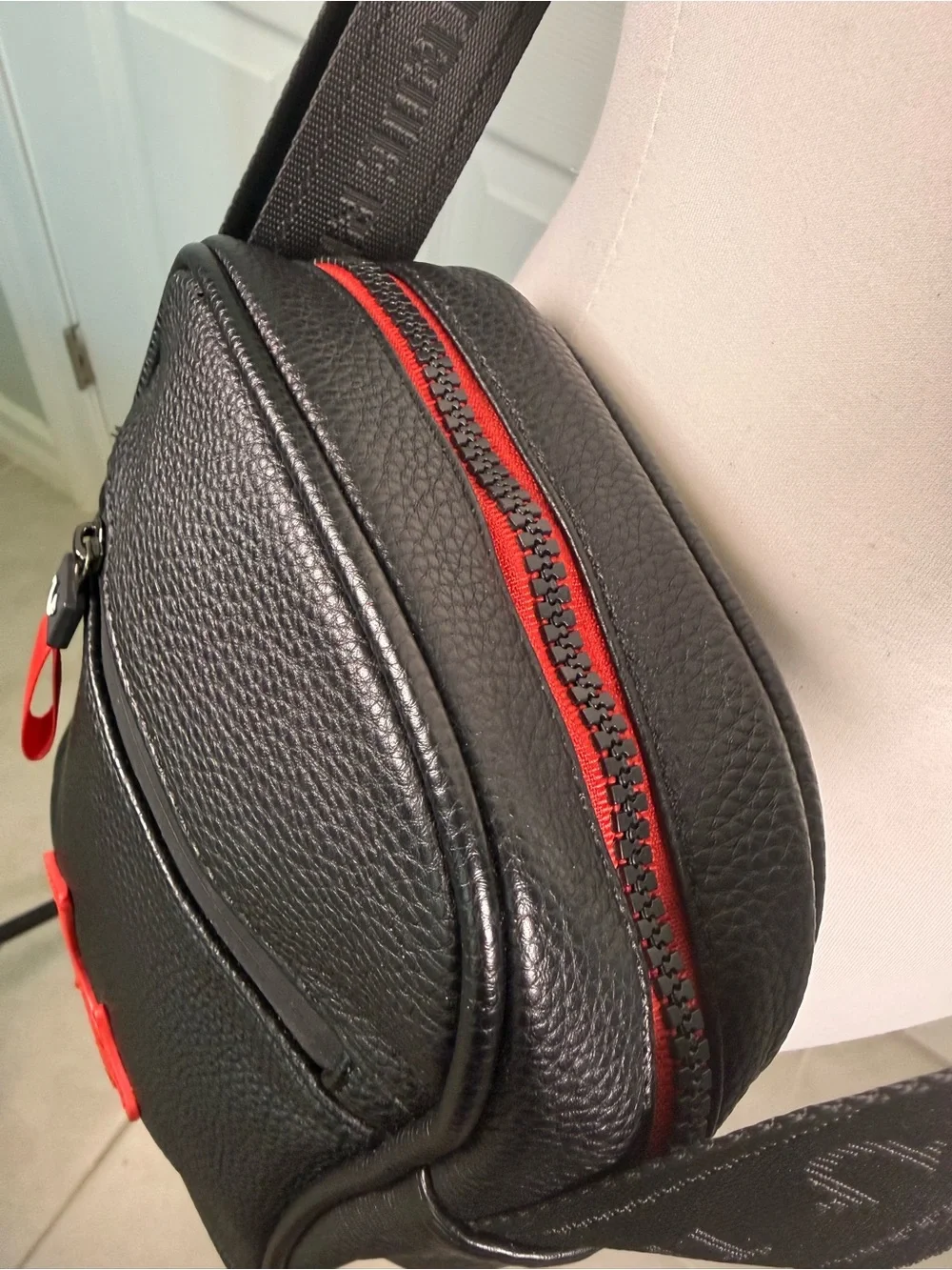 True Religion Nowak Crossbody Bag Black Faux Leather Red Zipper Logo Excellent